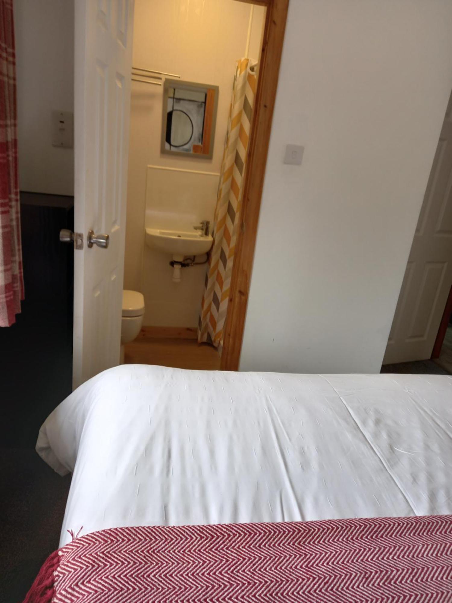 Hawthorn Lodge ฟอร์ตวิลเลียม ภายนอก รูปภาพ